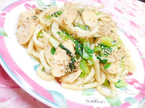 ❤小松菜とおつまみソーセージの焼きうどん❤